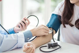 Cách kiểm soát huyết áp cao không cần dùng thuốc