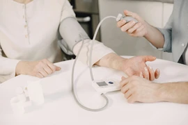 Huyết áp tăng mùa lạnh: Thủ phạm có thể từ ăn uống, sinh hoạt