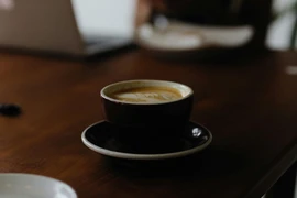 Chỉ uống cà phê thay bữa sáng: Sai lầm phổ biến nhưng ít ai để ý