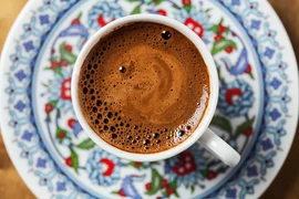Mỗi sáng một ly cà phê: Tốt hay hại cho thận?