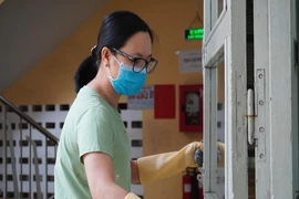 Trong mùa dịch Corona: Trò nghỉ mà thầy không nghỉ
