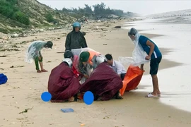 Phát hiện thi thể nữ trôi dạt vào bờ biển Thừa Thiên Huế
