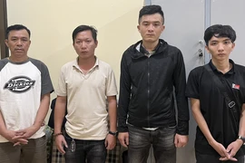 Bình Phước: Cô gái trẻ bị bán vào quán cà phê 'chiều khách'