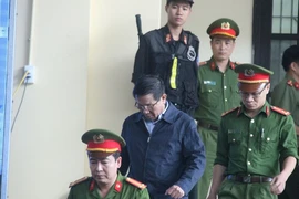 Luật sư nói về việc ông Vĩnh, ông Hóa không bị còng tay ở tòa