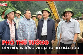 Video: Phó Thủ tướng Trần Lưu Quang kiểm tra hiện trường vụ sạt lở đèo Bảo Lộc
