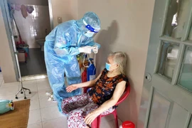 ATM-Ôxy trao 1.000 bình ôxy cho Sở Y tế TP.HCM