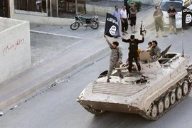 IS cấm người dân rời Raqqa do lo ngại người Kurd tấn công