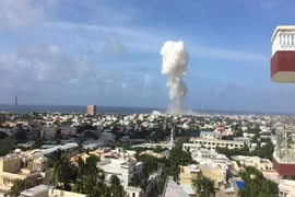 Khủng bố khét tiếng al-Shabab đánh bom sân bay