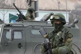 Tổng thống Putin bất ngờ lệnh tập trận gần Ukraine