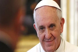 Rộ tin đồn Vatican biết về người ngoài hành tinh
