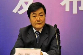 Trung Quốc tử hình quan chức giấu hơn 1 tấn tiền