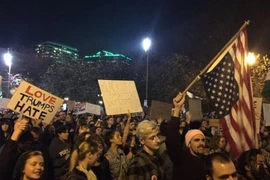 Biểu tình phản đối ông Trump đắc cử tiếp diễn đêm thứ 3
