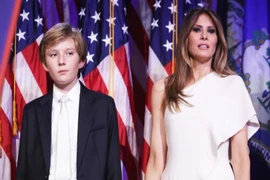 Bà Trump và con trai út không chuyển vào Nhà Trắng