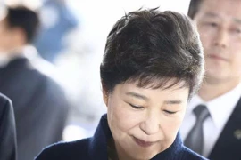 Ra tòa 4 lần trong 1 tuần, bà Park Geun-hye kiệt sức