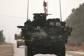 Liên quân Mỹ và phe nổi dậy bắn nhau ở Syria