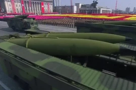 Lộ diện tên lửa mới của Triều Tiên trong lễ duyệt binh