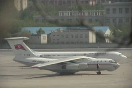 Ông Kim Jong-un bắt đầu lên đường sang Singapore gặp ông Trump