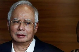 Cựu thủ tướng Malaysia bị bắt tại nhà riêng