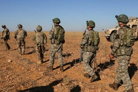 Nhóm binh sĩ Mỹ đầu tiên rút khỏi Syria
