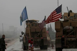 Mỹ bắt đầu rút khí tài quân sự khỏi Syria