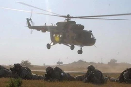 Nhắm 25 máy bay Pakistan, Ấn Độ bắn nhầm trực thăng nước mình