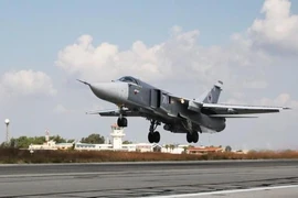 Căn cứ Nga ở Syria hứng 36 quả rốc két