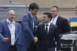 Canada cam kết sát cánh Ukraine chống Nga 'gây hấn' 