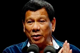 Ông Duterte lại thách Mỹ điều toàn bộ Hạm đội 7 tới Biển Đông