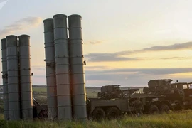 Mỹ tìm mua 'bản sao' của tên lửa S-300 Nga