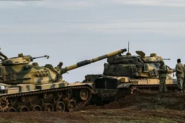Xe tăng Thổ Nhĩ Kỳ ở phía đông Idlib, Syria. Ảnh: AP