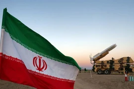 Mỹ dọa phá hủy tên lửa Iran nếu dính dáng tới Venezuela