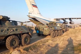 Video: 20 máy bay quân sự chở 400 binh sĩ Nga tới Armenia