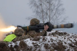 Hàng trăm xe tăng Nga bị phá hủy tại Ukraine có thể là do tên lửa chống tăng NLAW của Anh