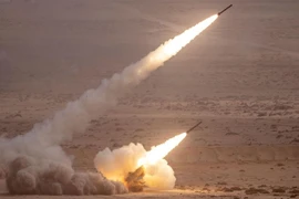 Quan chức Ukraine nói S-400 của Nga không thể đánh chặn tên lửa HIMARS của Mỹ