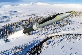 Sức mạnh bom thông minh GLSDB và pháo phản lực HIMARS của Mỹ