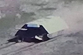 Lính Ukraine 'chê' xe tăng mai rùa Nga
