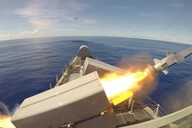 Vũ khí Mỹ và đồng minh dùng đánh chìm 2 tàu chiến cũ trong cuộc tập trận RIMPAC 2024