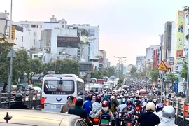 Cửa ngõ Tân Sơn Nhất ùn ứ triền miên, các dự án giải cứu hiện ra sao?