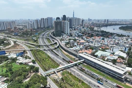 Đề xuất làm 30km tàu điện tự lái chạy trên kênh rạch ở TP.HCM