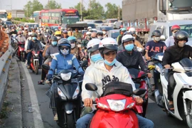 58.000 hành khách về quê qua bến xe Miền Tây trong ngày 26 Tết