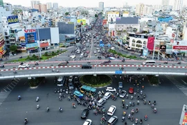 Tìm cách gỡ nút thắt giao thông khu vực Hàng Xanh