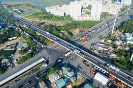 Sau 9 năm thi công, nút giao Mỹ Thủy vẫn vướng mặt bằng