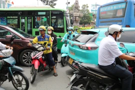 Đến năm 2029, TP.HCM sẽ không còn xe xăng 2 bánh giao hàng?