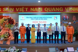 EVNHCMC: Các công ty điện lực vươn mình sau sáp nhập