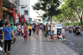 Hình ảnh khác lạ của vỉa hè, lòng đường trung tâm TP.HCM 