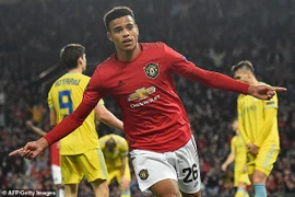 Sao trẻ ‘nổ súng’, Man. United thắng nhọc trên sân nhà