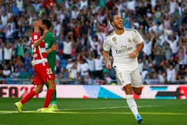 Hazard, James 'khai hỏa', Real đại thắng Granada tại Bernabeu