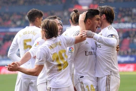Lội ngược dòng tưng bừng, Real Madrid tiếp tục bảo vệ ngôi đầu