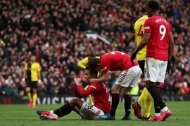 Hàng công bùng nổ, MU tiếp tục 'phả hơi nóng' lên Chelsea
