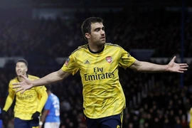 Thắng dễ đội hạng 3, Arsenal giành vé vào tứ kết FA Cup